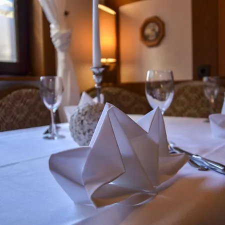 酒店 Restaurant Lamm Monsheim (Enz)