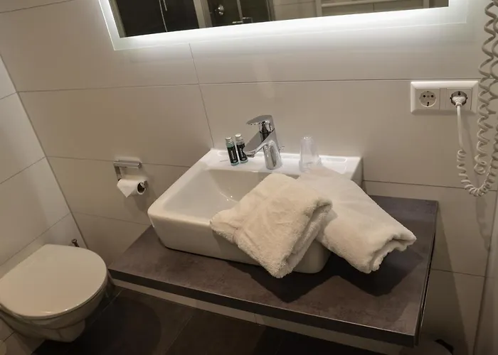 Hotell Restaurant Lamm Monsheim (Enz)